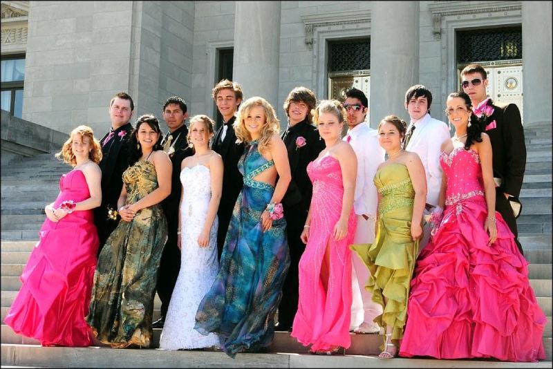 How To Stand Out At Prom
